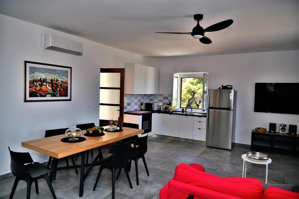 Villa Aries Supetar Εξωτερικό φωτογραφία