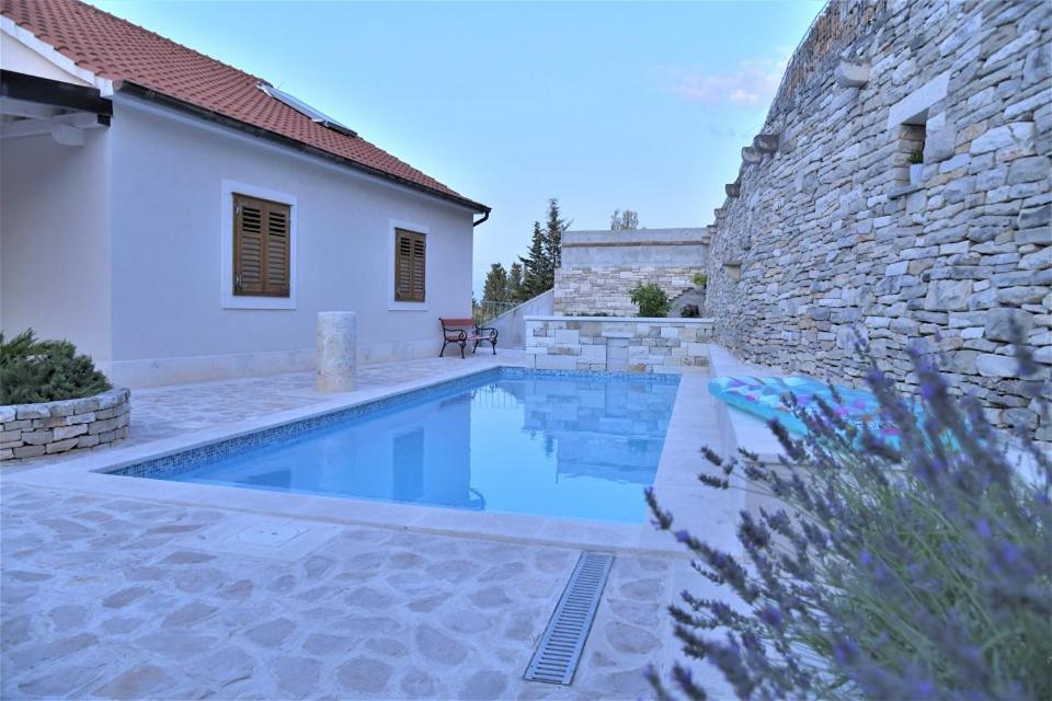 Villa Aries Supetar Εξωτερικό φωτογραφία