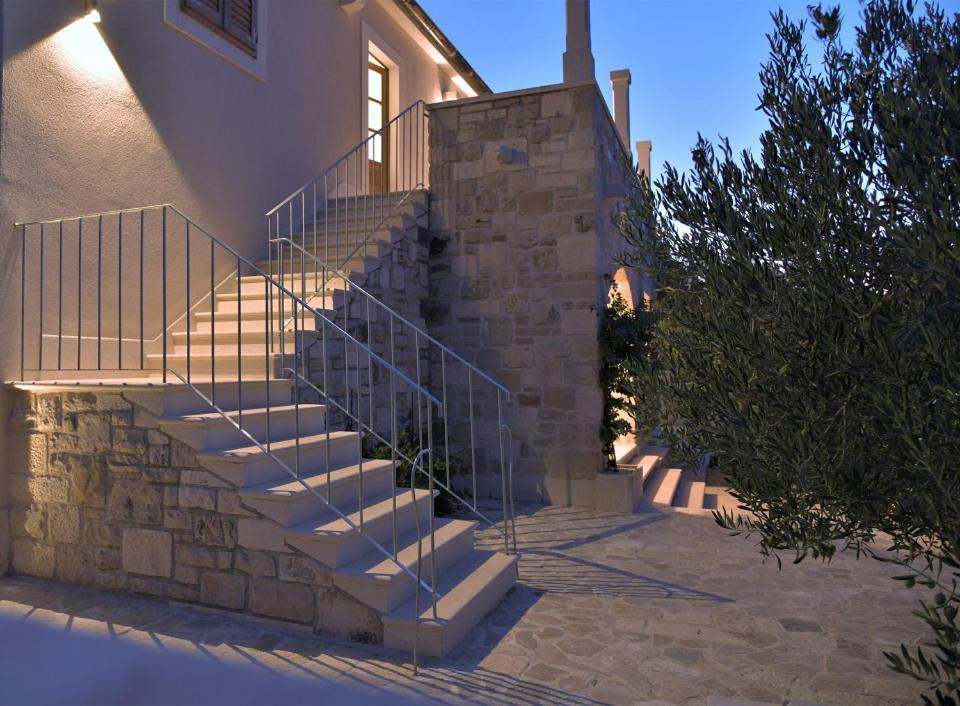 Villa Aries Supetar Εξωτερικό φωτογραφία