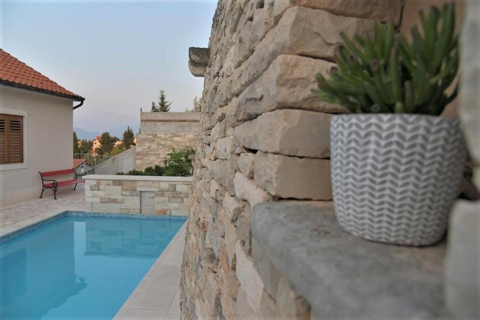 Villa Aries Supetar Εξωτερικό φωτογραφία